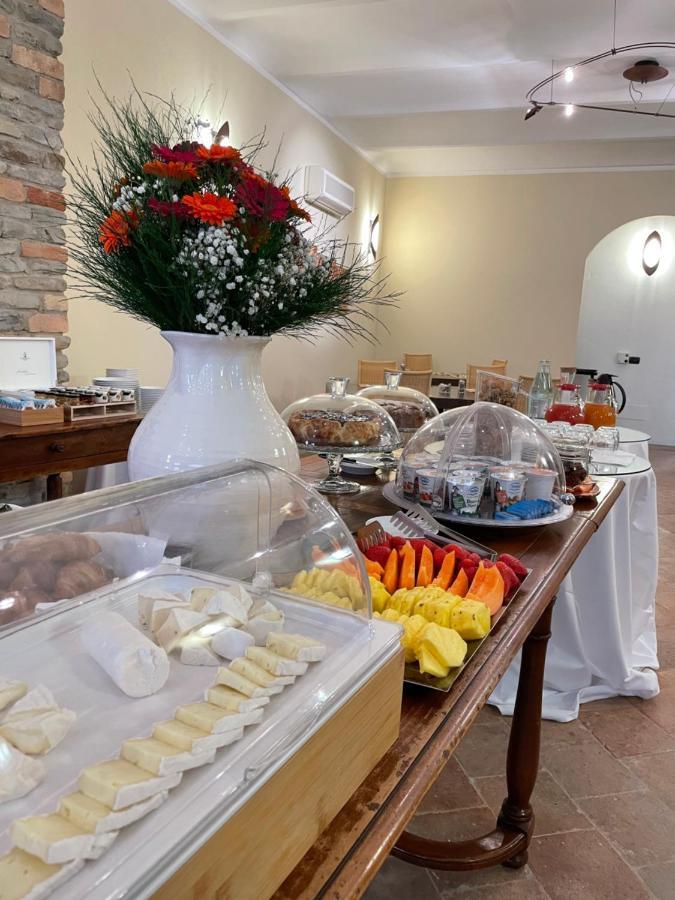 Albergo Castiglione Langhe Castiglione Tinella ภายนอก รูปภาพ