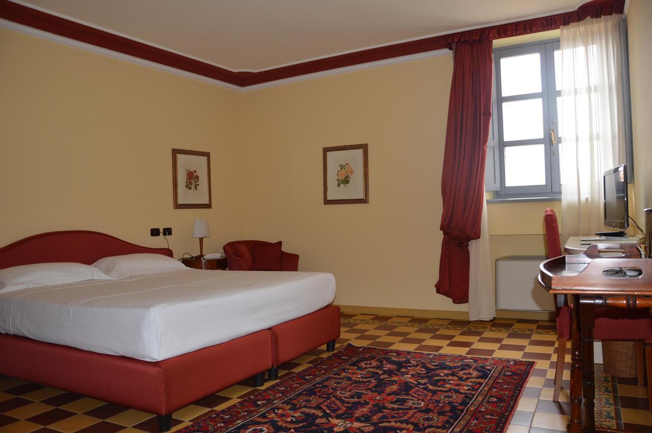 Albergo Castiglione Langhe Castiglione Tinella ภายนอก รูปภาพ
