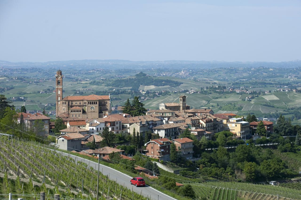 Albergo Castiglione Langhe Castiglione Tinella ภายนอก รูปภาพ