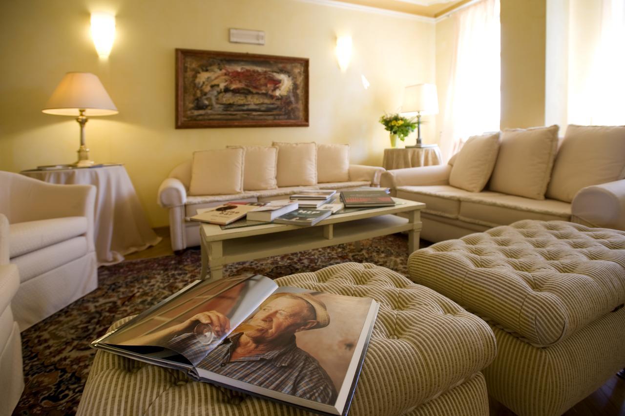 Albergo Castiglione Langhe Castiglione Tinella ภายนอก รูปภาพ