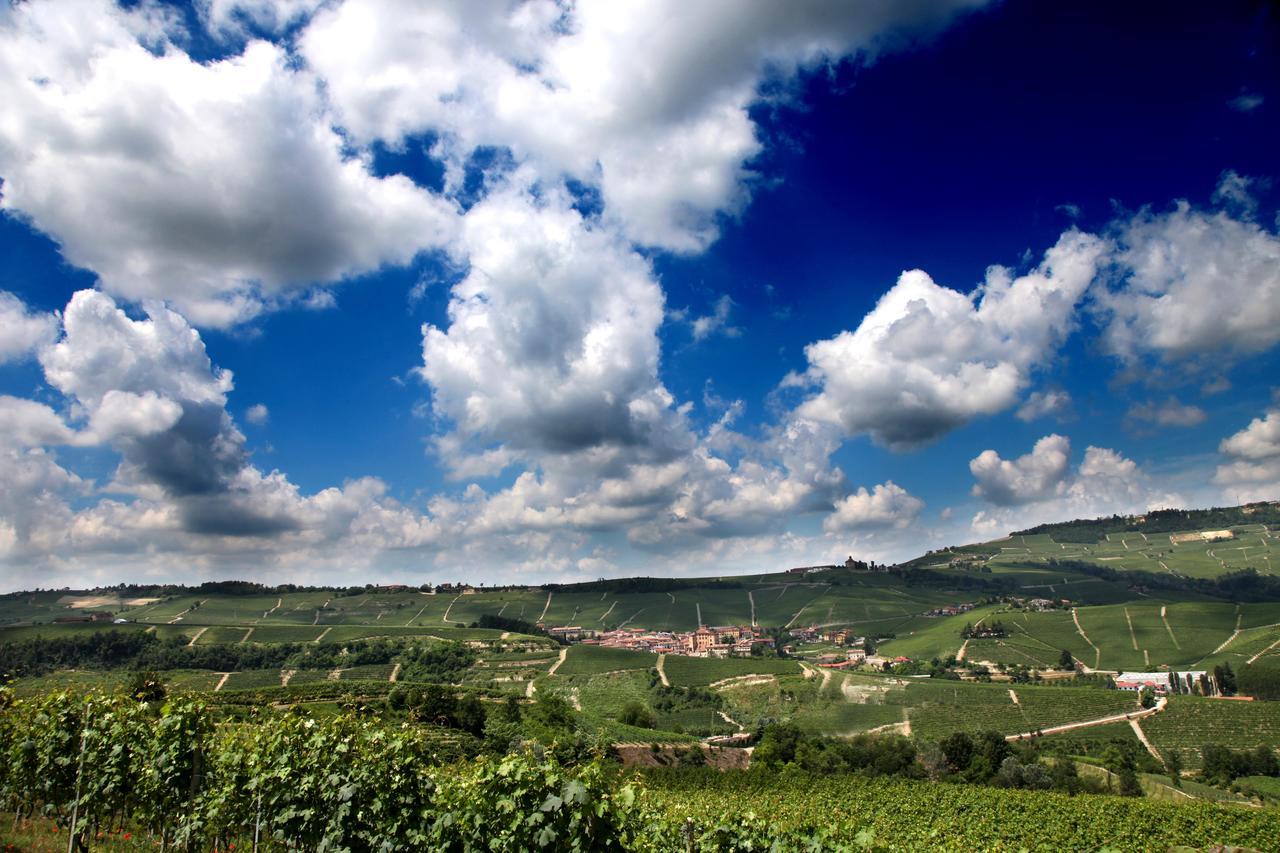 Albergo Castiglione Langhe Castiglione Tinella ภายนอก รูปภาพ