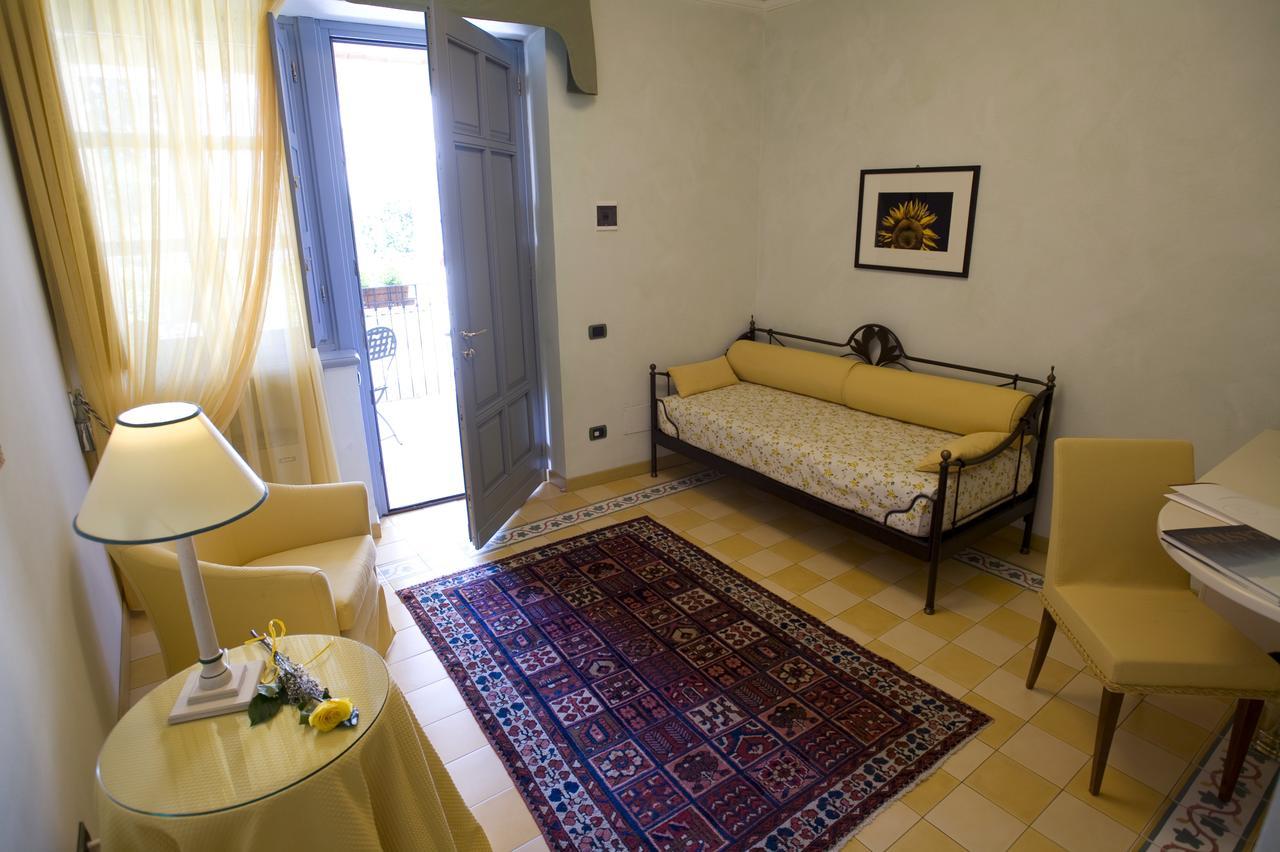 Albergo Castiglione Langhe Castiglione Tinella ภายนอก รูปภาพ