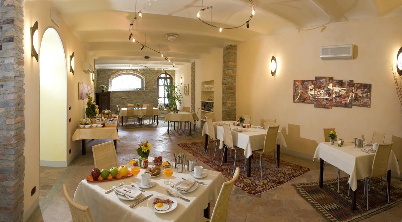 Albergo Castiglione Langhe Castiglione Tinella ภายนอก รูปภาพ