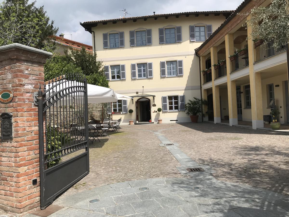 Albergo Castiglione Langhe Castiglione Tinella ภายนอก รูปภาพ
